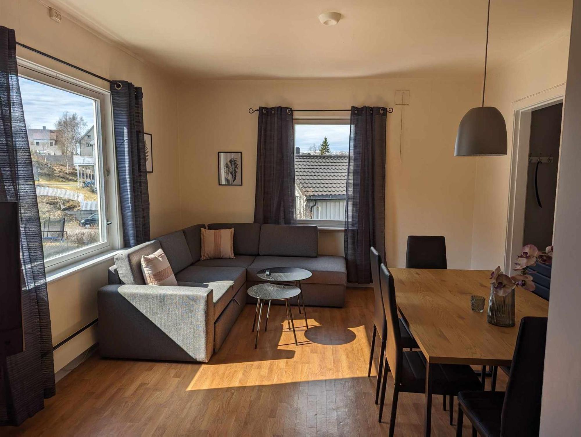 Railside Track Apartment Narvik Buitenkant foto